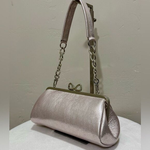 Metallic Pink Cowhide Leather Bowknot Shaped Kisslock Baguette Bag & Multi Use - Picture 6 of 16